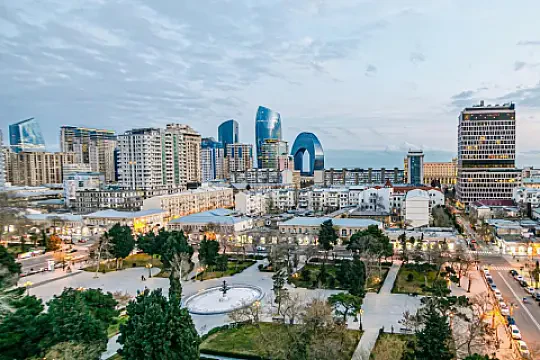 Kirayə verilir 4 otaqlı mənzil 145 m² — Bakı 4 otaq 145.00 m²