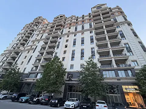 Satılır 5 otaqlı mənzil 280 m² — Bakı, Nizami 5 otaq 280.00 m²