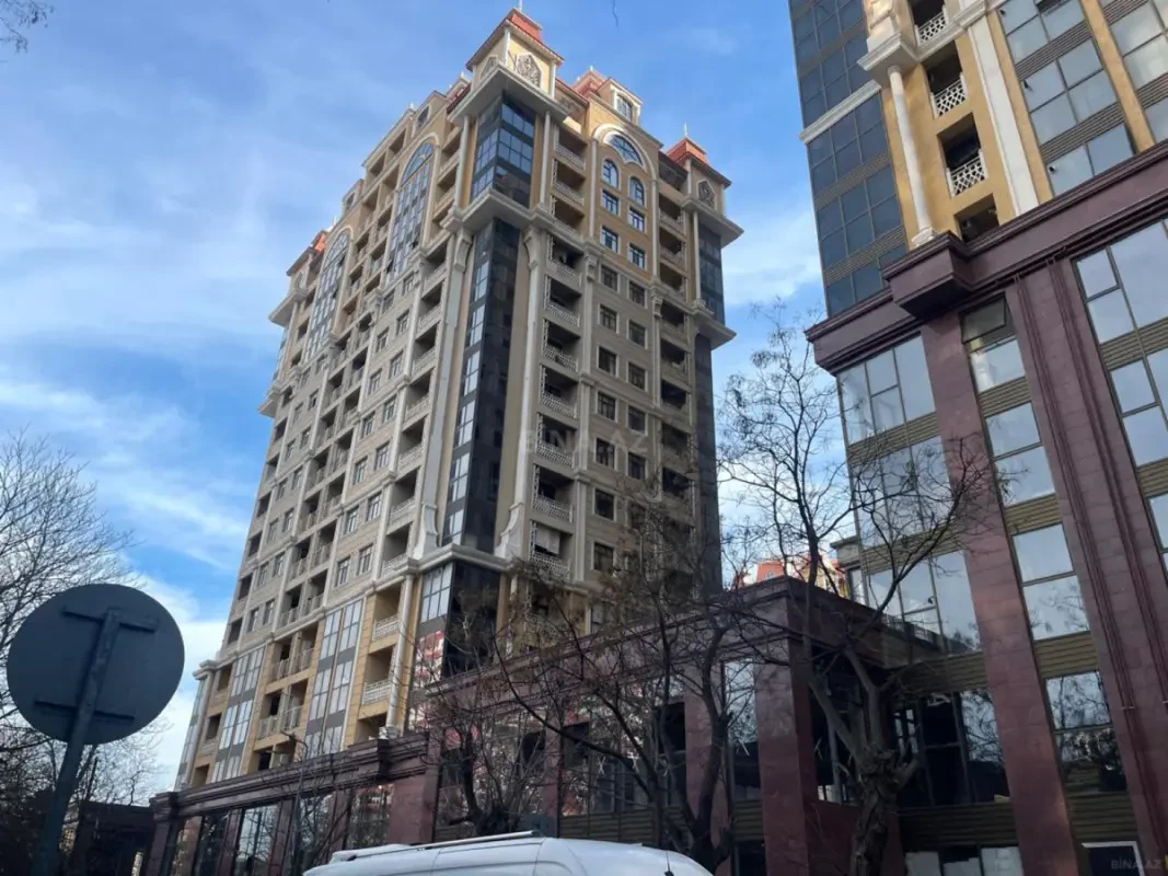 Satılır 3 otaqlı mənzil 113 m²
