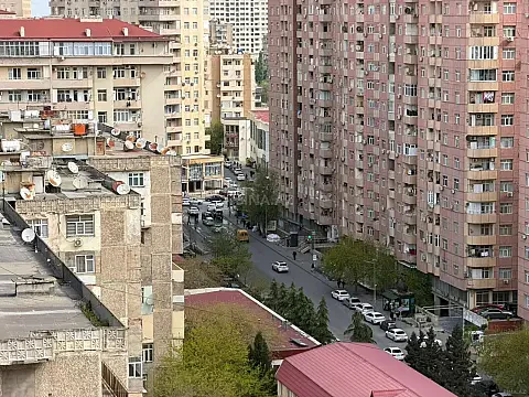 Satılır 2 otaqlı mənzil 83 m² — Bakı, İnşaatçılar 2 otaq 83.00 m²