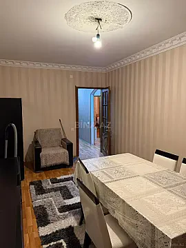 Kirayə verilir 4 otaqlı mənzil 180 m² — Bakı, 8-ci mikrorayon 4 otaq 180.00 m²