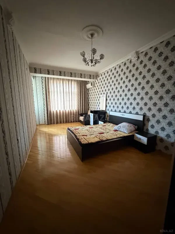 Kirayə verilir 2 otaqlı mənzil 95 m²