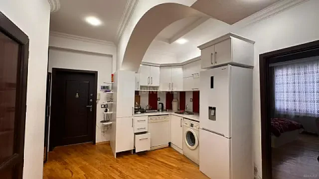 Kirayə verilir 3 otaqlı mənzil 100 m² — Bakı, Yeni Yasamal 3 otaq 100.00 m²