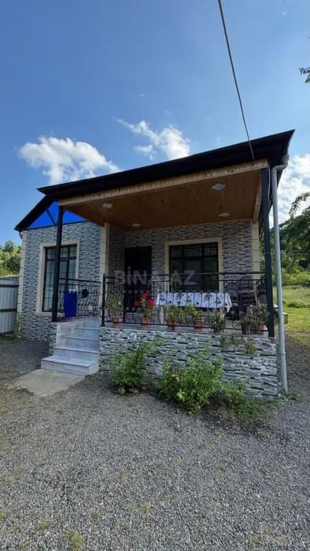 Kirayə verilir 3 otaqlı həyət evi 90 m²