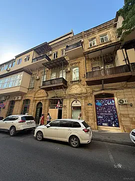 Satılır 3 otaqlı mənzil 90 m² — Bakı, Sahil qəs. 3 otaq 90.00 m²