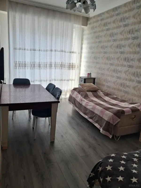 Kirayə verilir 2 otaqlı mənzil 45 m²