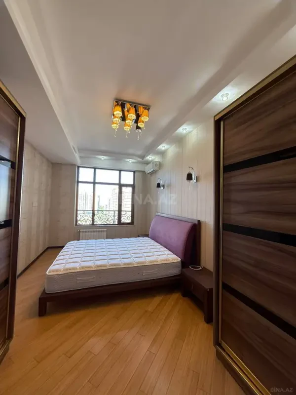 Kirayə verilir 4 otaqlı mənzil 170 m²