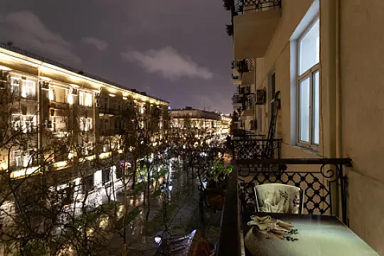 Kirayə verilir 3 otaqlı mənzil 80 m² — Bakı, Sahil qəs. 3 otaq 80.00 m²