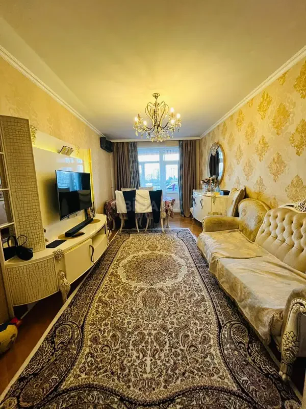 Satılır 3 otaqlı mənzil 130 m²