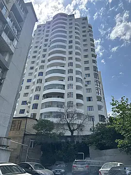 Kirayə verilir 3 otaqlı mənzil 100 m² — Bakı, 4-cü mikrorayon 3 otaq 100.00 m²
