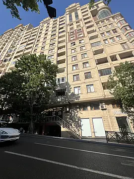 Kirayə verilir obyekt 300 m² — Bakı 300.00 m²
