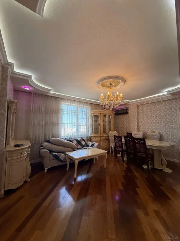 Satılır 3 otaqlı mənzil 88 m²