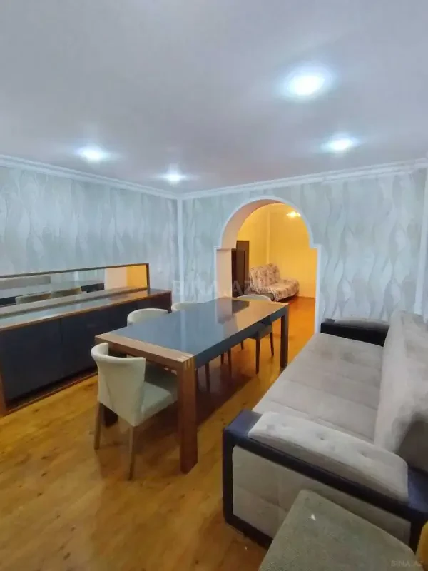 Kirayə verilir 2 otaqlı mənzil 75 m²