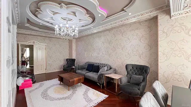 Kirayə verilir 4 otaqlı mənzil 146 m² — Bakı 4 otaq 146.00 m²