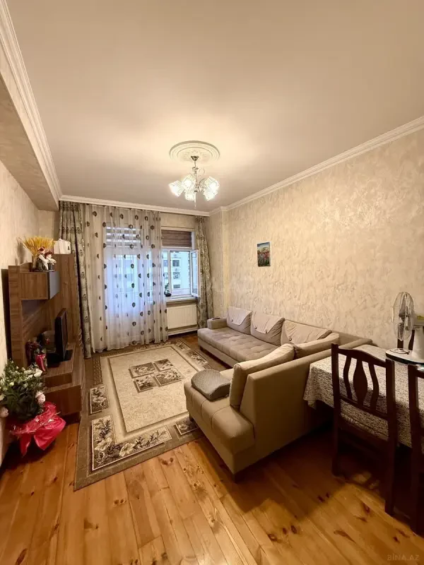 Satılır 3 otaqlı mənzil 110 m²