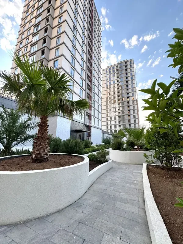 Satılır 2 otaqlı mənzil 91 m²