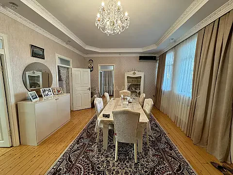 Satılır 4 otaqlı həyət evi 190.1 m² — Bakı 4 otaq 190.10 m²