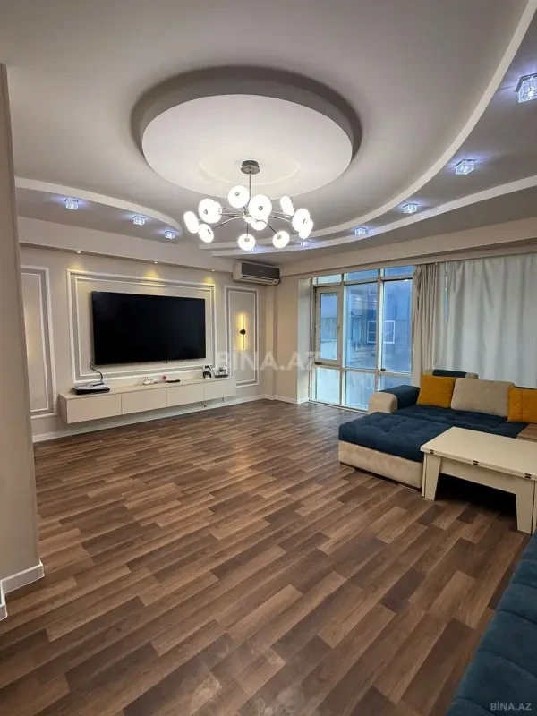 Kirayə verilir 3 otaqlı mənzil 115 m²