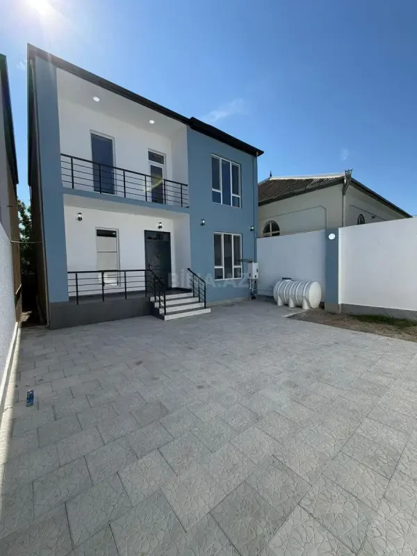 Satılır 5 otaqlı həyət evi 175 m²