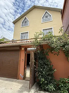 Satılır 6 otaqlı həyət evi 180 m² — Bakı 6 otaq 180.00 m²