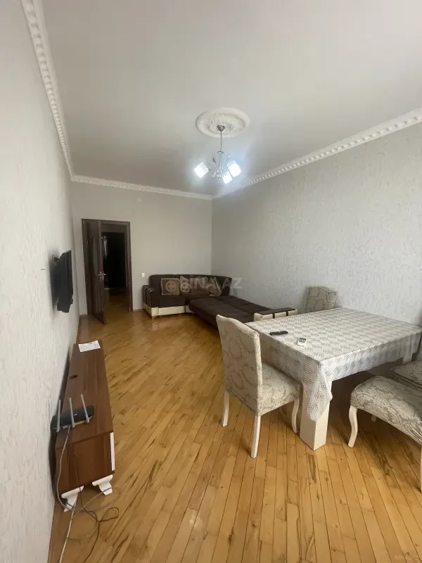 Kirayə verilir 2 otaqlı mənzil 60 m²