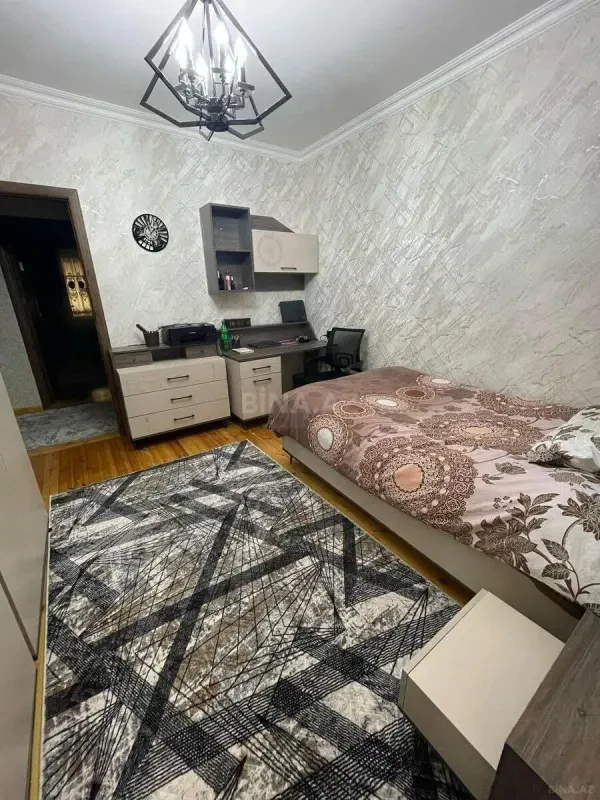 Satılır 4 otaqlı mənzil 90 m²