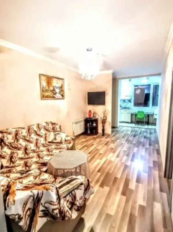 Kirayə verilir 2 otaqlı mənzil 55 m²