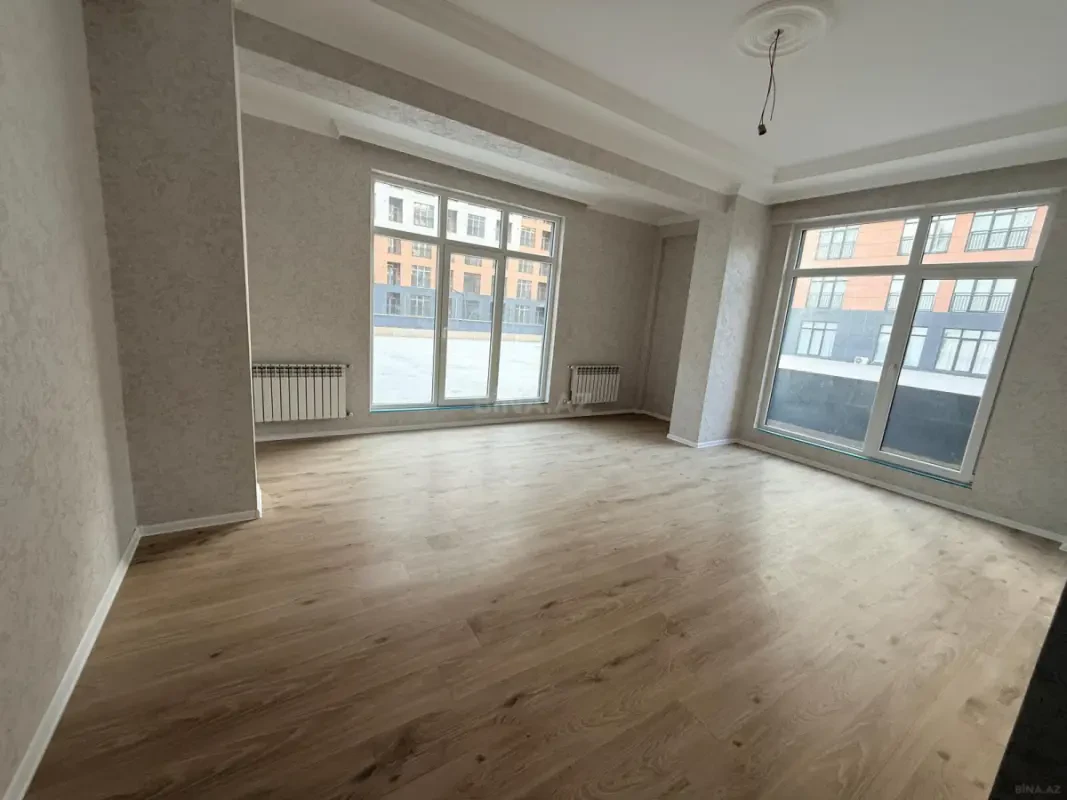 Kirayə verilir 2 otaqlı mənzil 85 m²