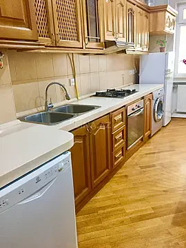 Kirayə verilir 3 otaqlı mənzil 137 m² — Bakı, Nərimanov 3 otaq 137.00 m²