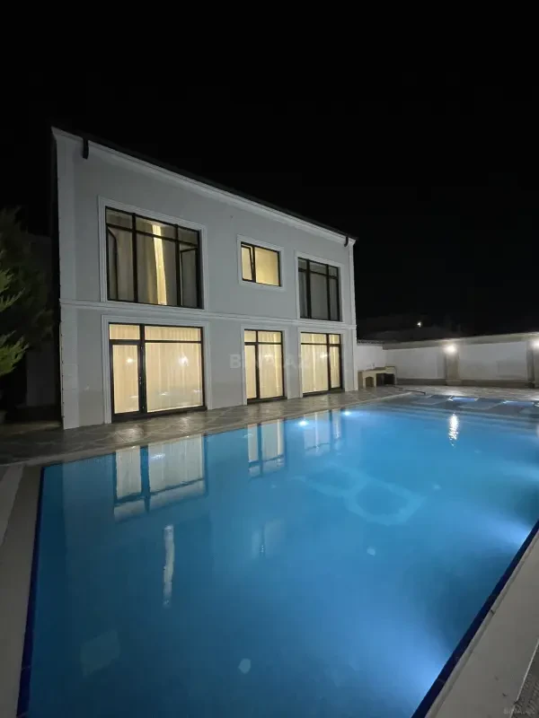 Kirayə verilir 5 otaqlı həyət evi 400 m²