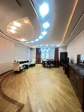 Kirayə verilir 3 otaqlı mənzil 136 m² — Bakı, Nəsimi 3 otaq 136.00 m²