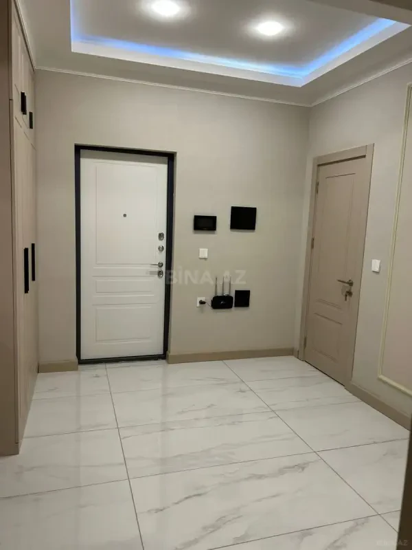 Satılır 2 otaqlı mənzil 67 m²