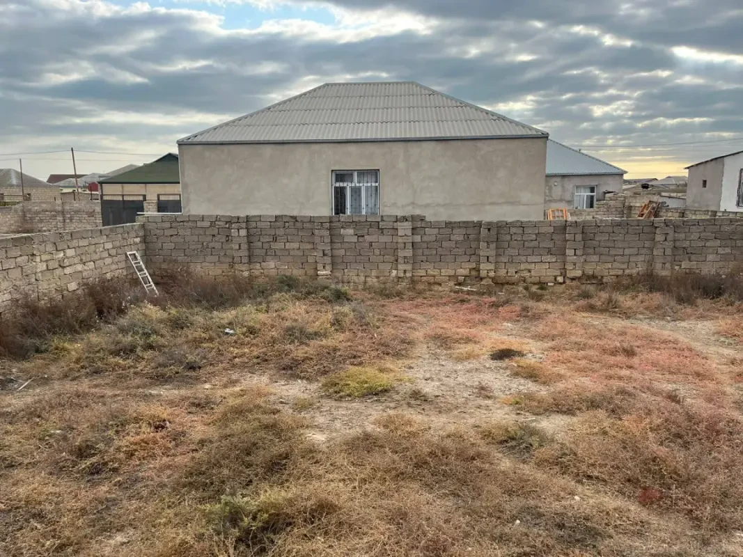 Satılır 3 otaqlı həyət evi 100 m²