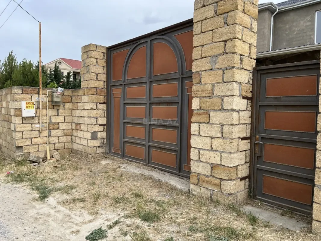 Satılır 6 otaqlı həyət evi 340 m²
