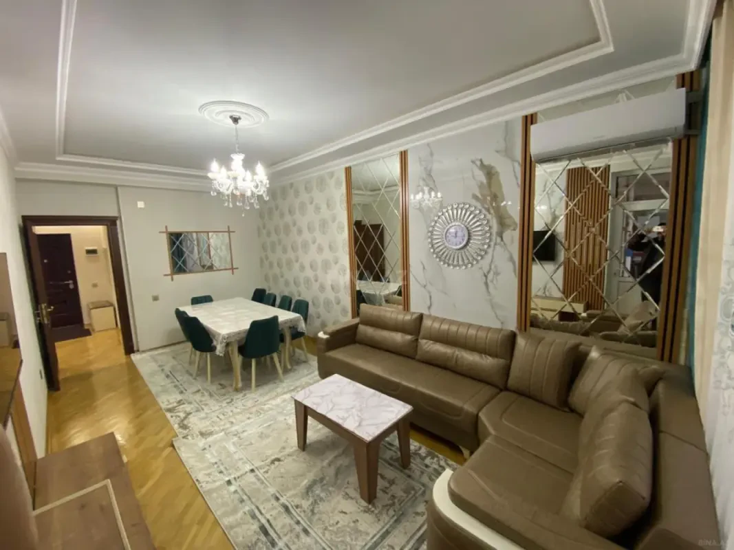 Kirayə verilir 2 otaqlı mənzil 86 m²