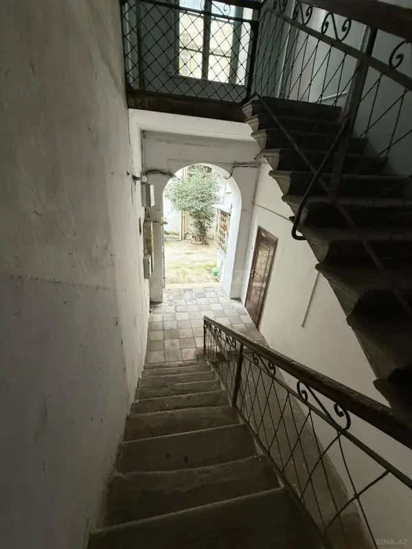 Satılır 2 otaqlı mənzil 75 m²
