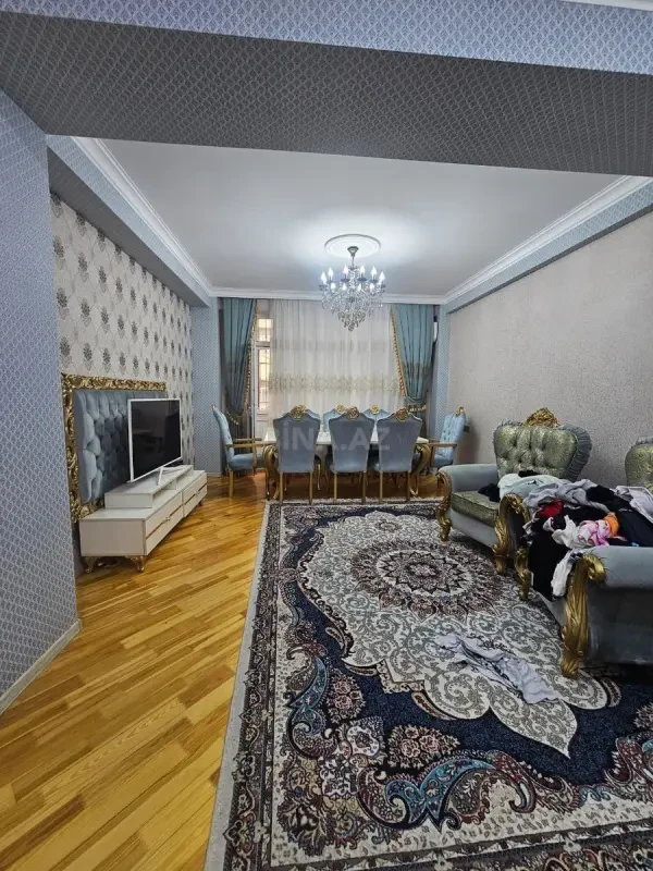 Satılır 3 otaqlı mənzil 120 m²