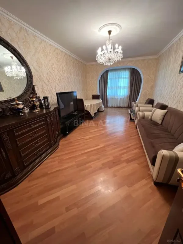 Kirayə verilir 2 otaqlı mənzil 68 m²