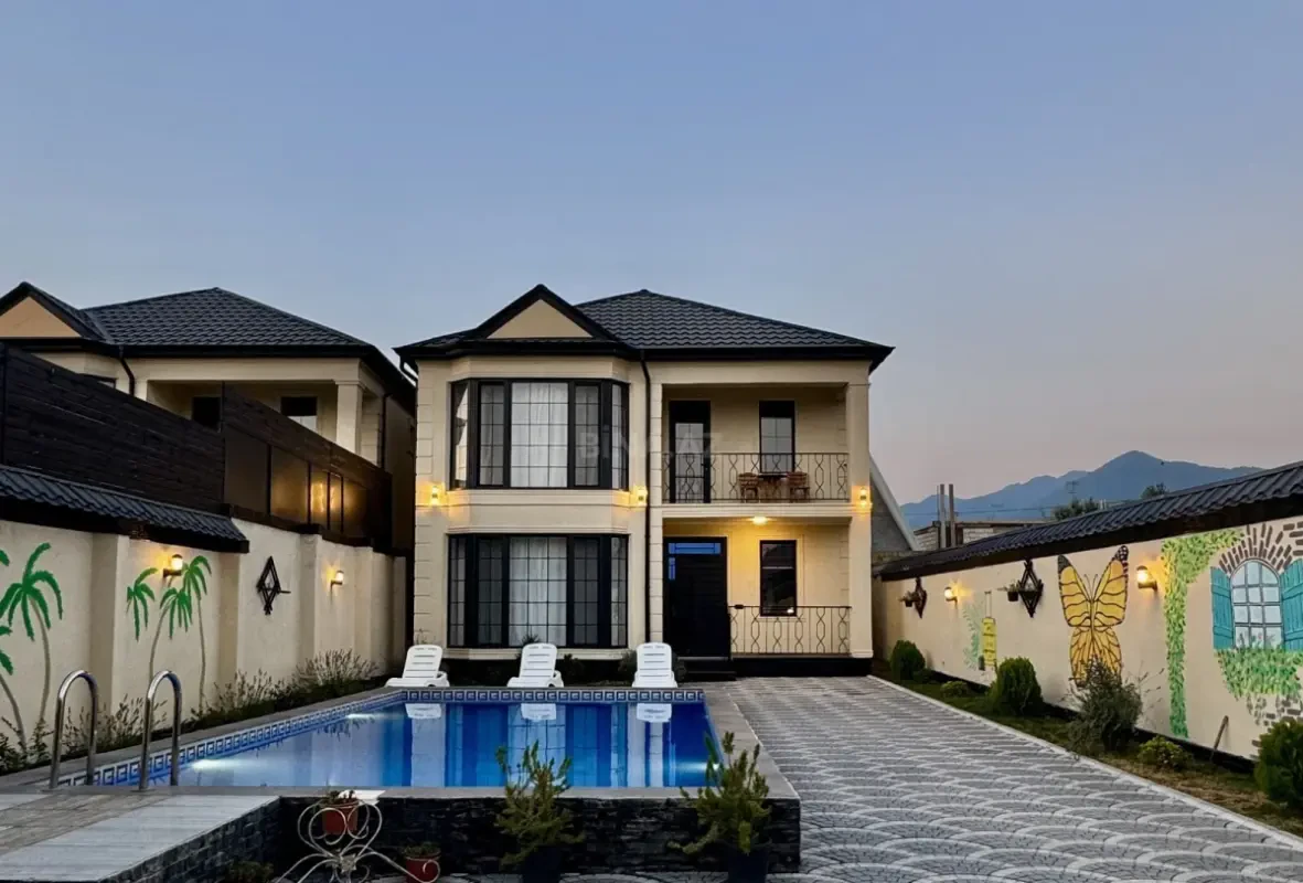 Kirayə verilir 5 otaqlı həyət evi 200 m²