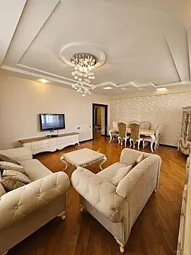 Kirayə verilir 3 otaqlı mənzil 140 m² — Bakı 3 otaq 140.00 m²