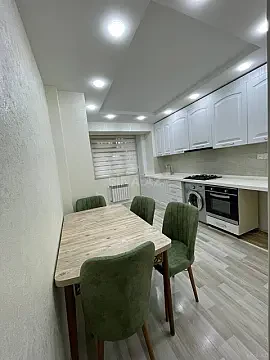 Kirayə verilir 2 otaqlı mənzil 70 m² — Bakı 2 otaq 70.00 m²
