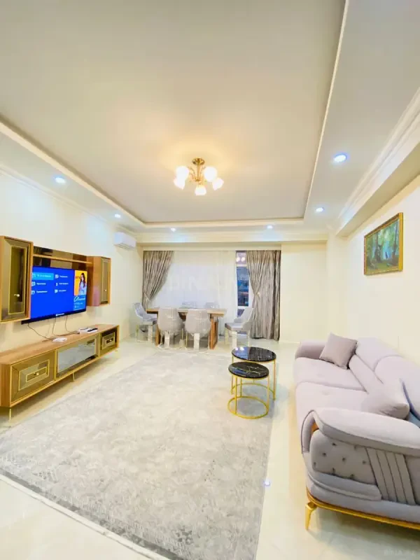 Kirayə verilir 3 otaqlı mənzil 120 m²