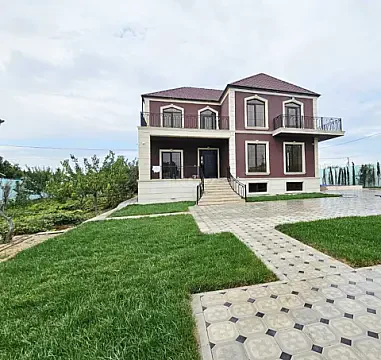 Satılır 11 otaqlı həyət evi 450 m² — Bakı, Buzovna 11 otaq 450.00 m²