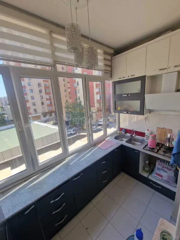 Kirayə verilir 2 otaqlı mənzil 52 m²