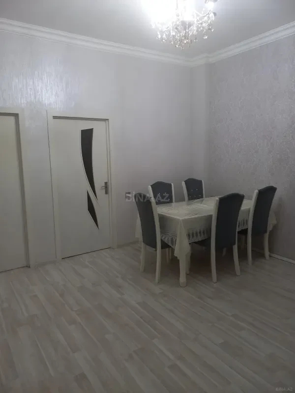 Kirayə verilir 2 otaqlı mənzil 80 m²