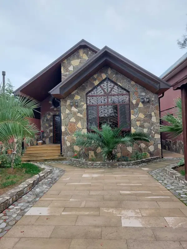 Satılır 3 otaqlı həyət evi 100 m²