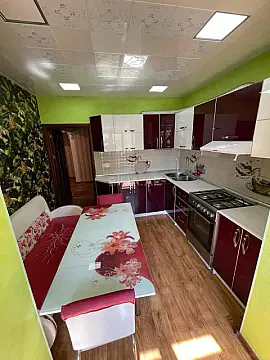 Kirayə verilir 3 otaqlı mənzil 100 m² — Bakı 3 otaq 100.00 m²