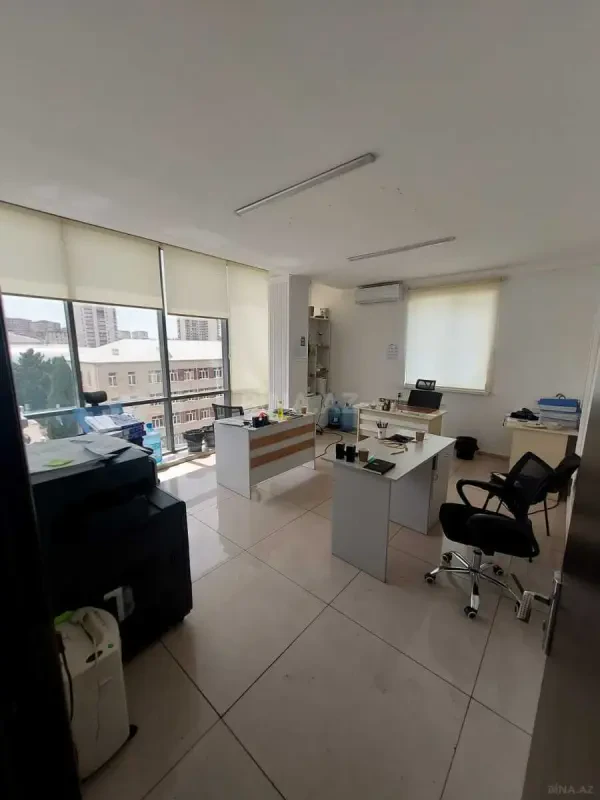 Kirayə verilir 1 otaqlı ofis 25 m²