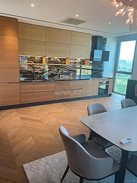 Kirayə verilir 3 otaqlı mənzil 200 m² — Bakı 3 otaq 200.00 m²