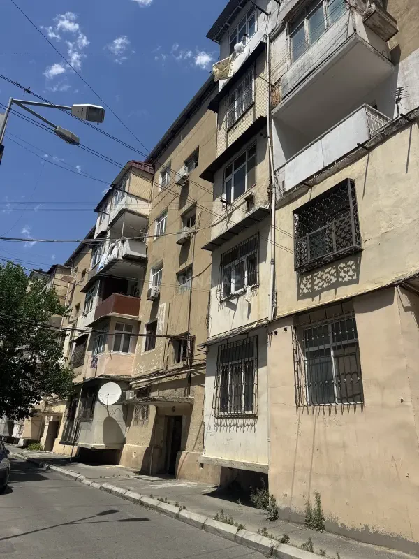 Kirayə verilir 4 otaqlı mənzil 110 m²